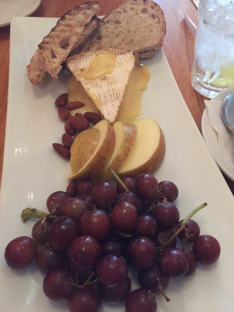 Brie Plate